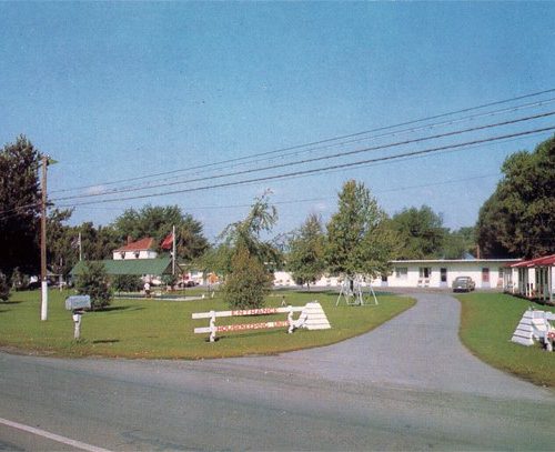 The Cosey Corner Cabins, Cornwall, Ontario