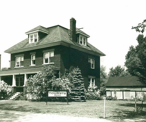 Caron’s Tourist Home, Cornwall, Ontario