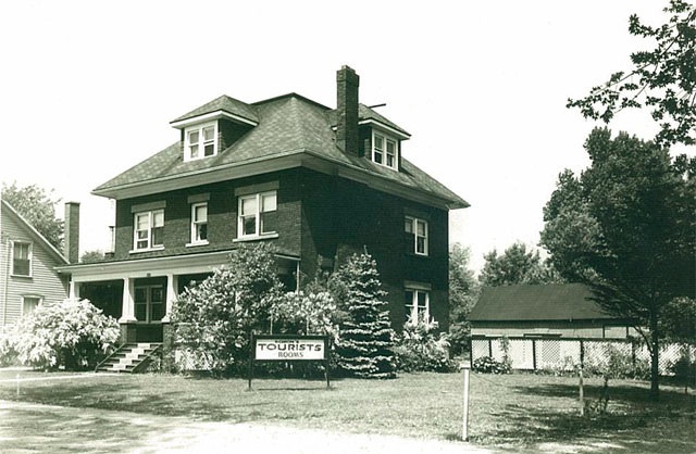 Caron’s Tourist Home, Cornwall, Ontario