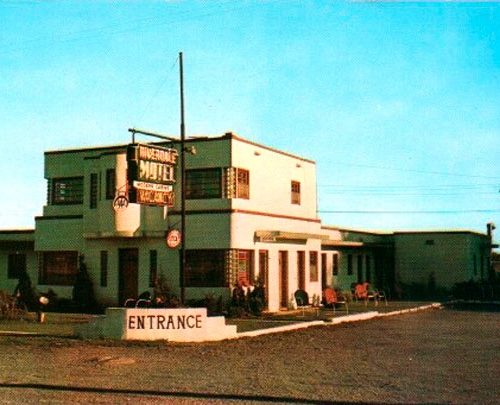 The Riverdale Motel and Modern Cabins