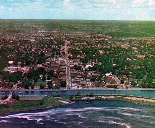 Aerial view of Pitt Street with canal and river front.