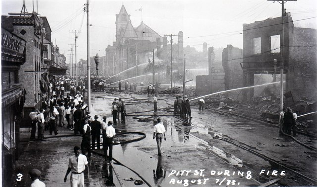 Cornwall, Ontario downtown fires of 1933. Crowd Control