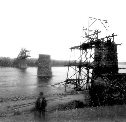 O&NY Bridge (aka Roosevelt Bridge) under construction.