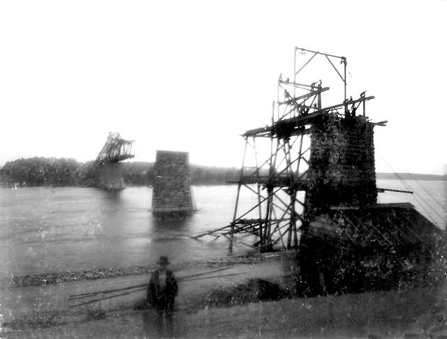 O&NY Bridge (aka Roosevelt Bridge) under construction.