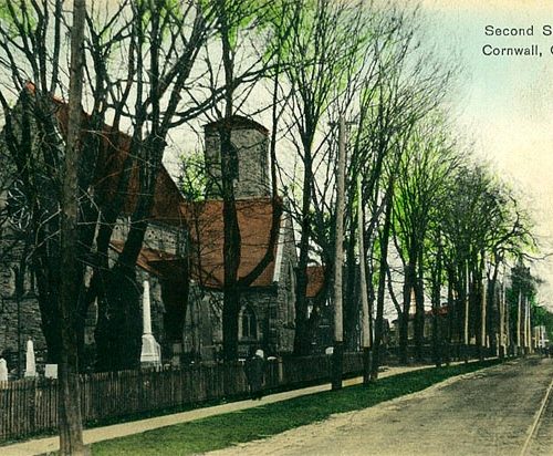 Trinity Church and street car