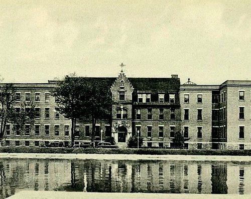 Hotel Dieu Hospital with Two Wings