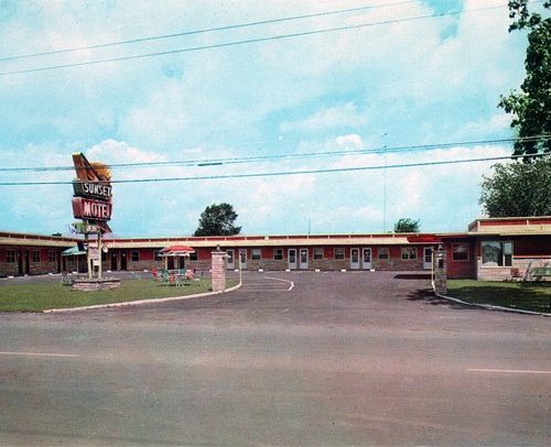 Sunset Motel, Cornwall, Ontario