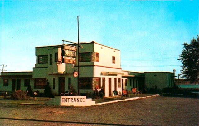 The Riverdale Motel and Modern Cabins