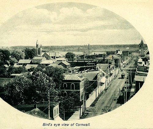 Pitt Street looking south towards the river. Cornwall, Ontario